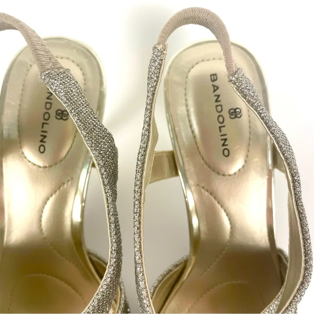 Bandolino Malorie Wishbone Sandal in Gold Size 6.5 - Picture 4 of 9